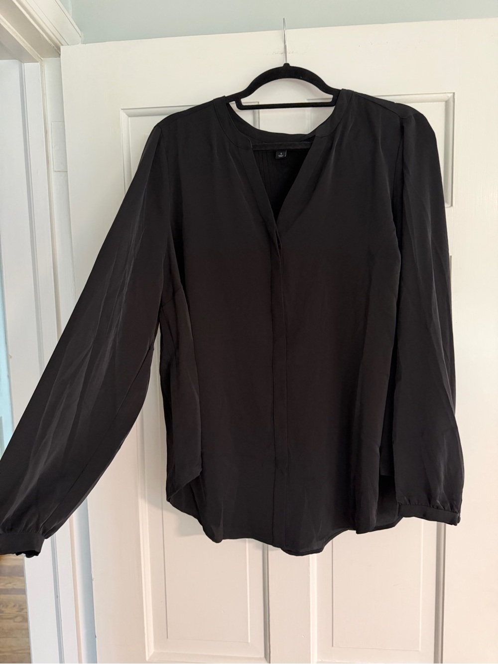 torrid Black V-Neck Long Sleeve Blouse
